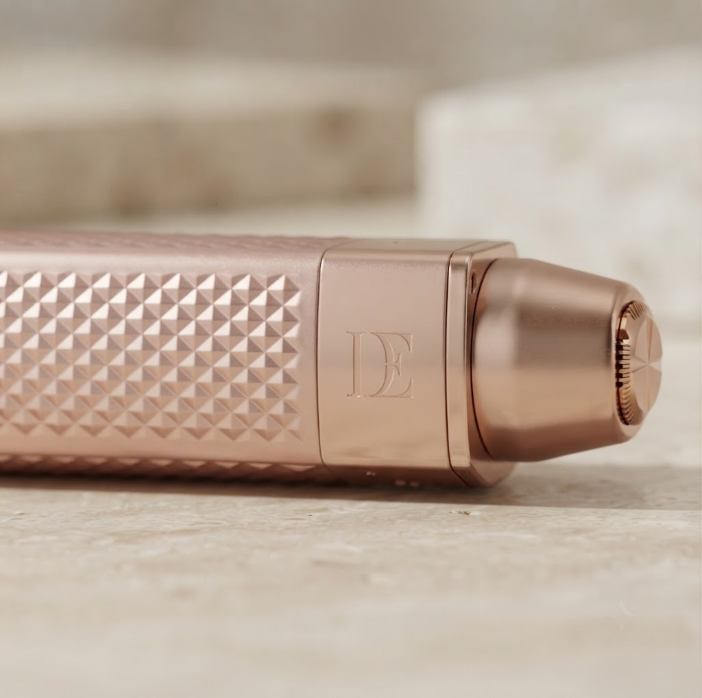 The Refine Edit (Multi-use facial trimmer)